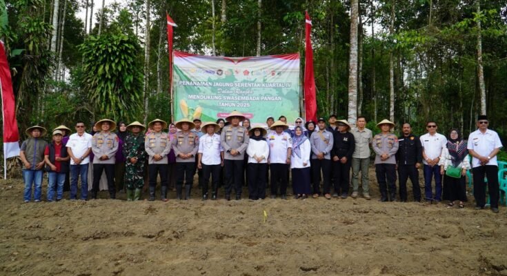 Polres Tasik Serentak Tanam Jagung, Tegaskan Komitmen Dukung Ketahanan Pangan