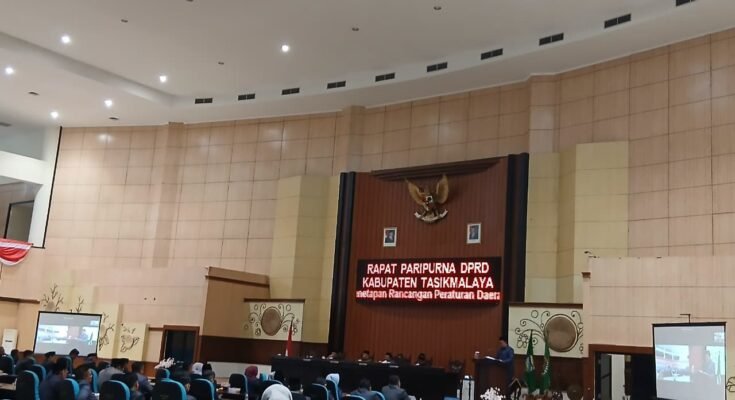 Pemkab Tasikmalaya dan DPRD Sahkan RPJMD 2025 - 2029, Perbaikan Infrastuktur Jalan dan Sekolah Jadi Prioritas (Iderakyat.com)