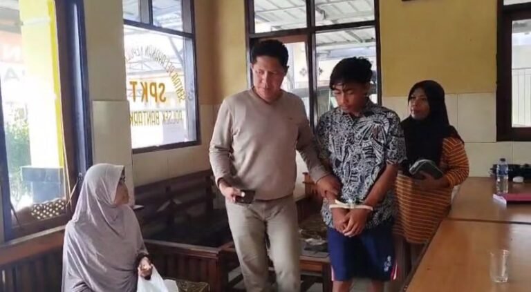 Dalam Pengaruh Alkohol, Pemuda Gagah Lansia 85 Tahun