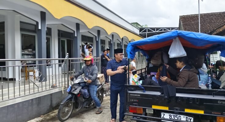 Kepala Kantor Wilayah Kementerian Agama Provinsi Jawa Barat, H. Dudu Rohman,