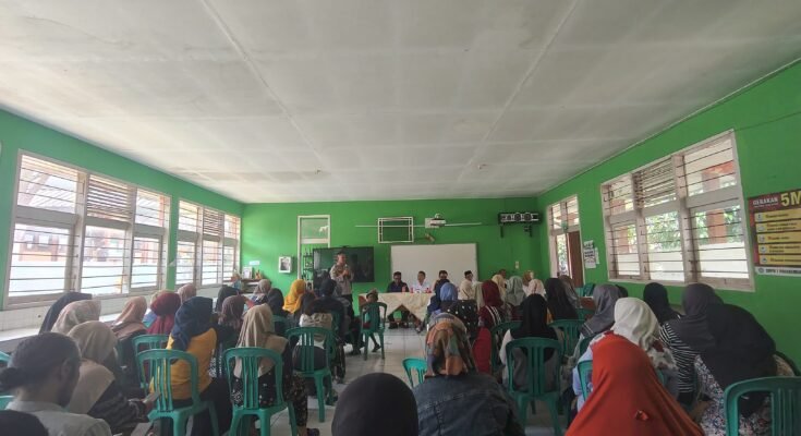 Orang tua siswa dikumpulkan butut peristiwa dua siswa berduel viral di media sosial.