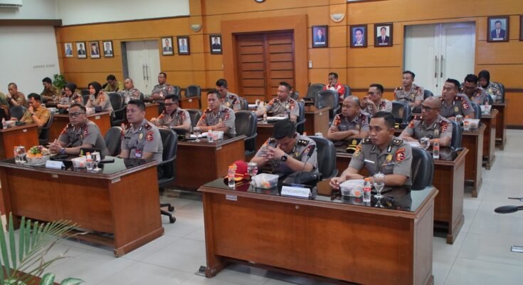 Sebanyak 25 peserta didik Sespimma Polri Angkatan ke-75 Pokjar I duduk semeja dengan jajaran ESDM Jabar dalam Kuliah Kerja Profesi (KKP)