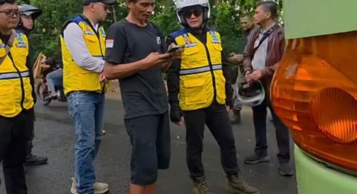 Bupati Tasikmalaya Cecep Nurul Yakin
