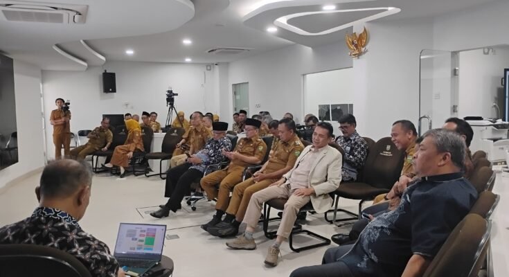 Pemkab Tasikmalaya menjadi daerah pertama di Indonesia yang menggelar Launching Anindhacitya #13 bersama BPKP dan KPK untuk memperkuat sistem pencegahan korupsi melalui digitalisasi birokrasi.