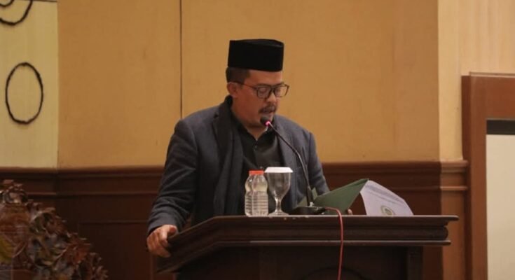 Ketua Fraksi Gerindra dibacakan oleh Dr. Usman Kusmana, S.Ag., M.Si