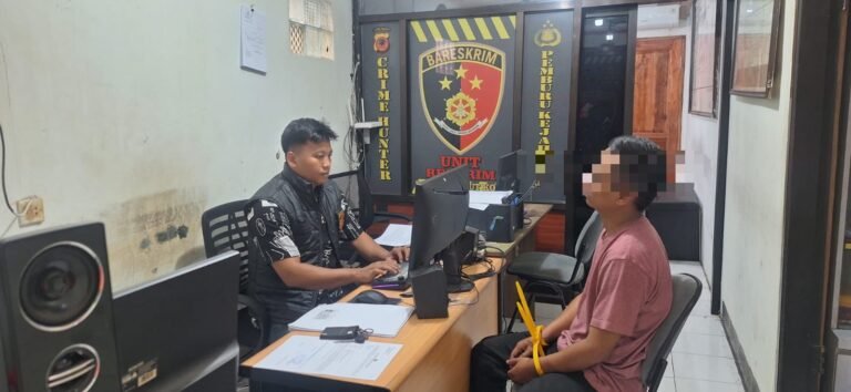 Polsek Garut Kota, Polres Garut, berhasil mengungkap kasus dugaan pencurian kendaraan bermotor (curanmor) dalam waktu kurang dari 24 jam setelah laporan diterima