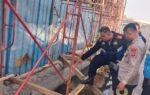 Tim Identifikasi (INAFIS) Satreskrim Polres Garut melakukan olah tempat kejadian perkara (TKP) dilokasi penemuan janin.